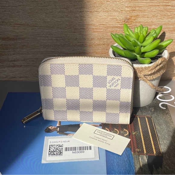 Louis Vuitton Handbags - Authentic Louis Vuitton Zippy Coin Purse in Damier Azur